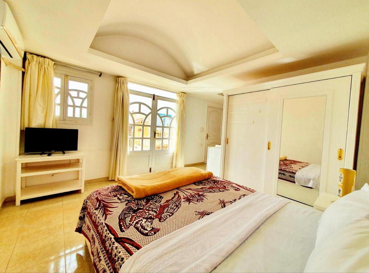 Spring Hotel Луксор Екстериор снимка