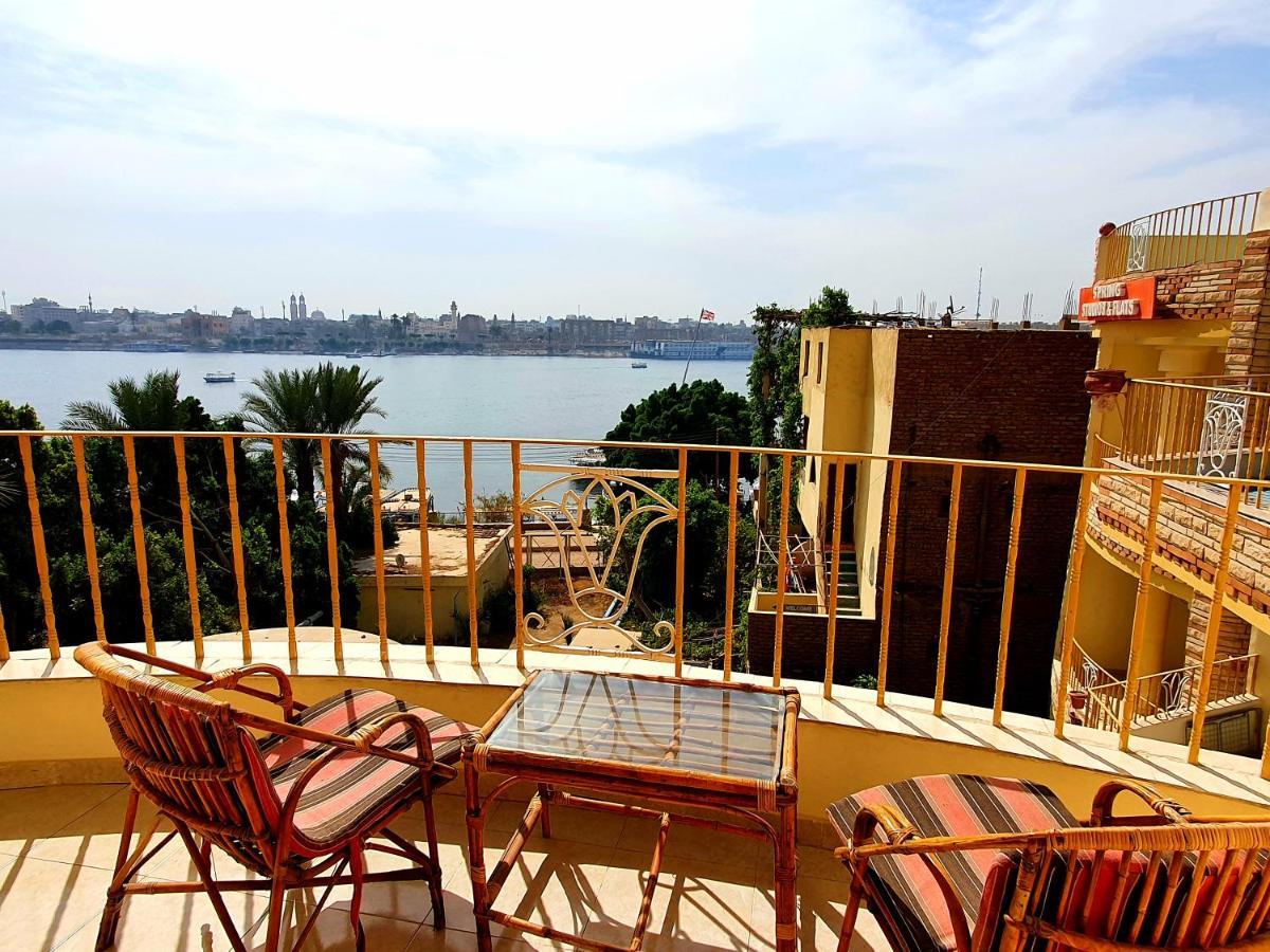 Spring Hotel Луксор Екстериор снимка