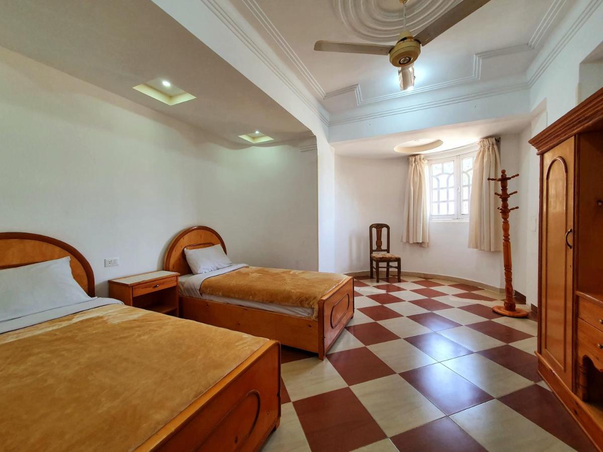 Spring Hotel Луксор Екстериор снимка