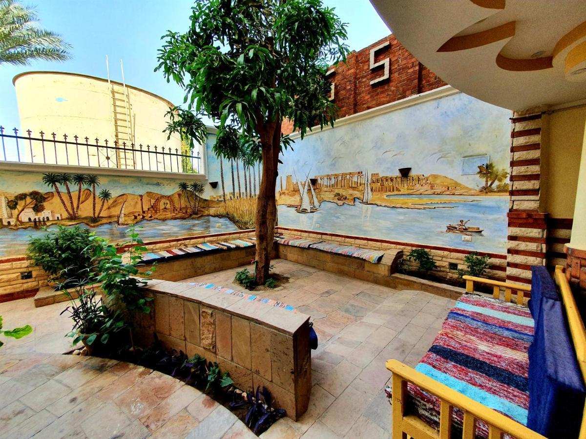 Spring Hotel Луксор Екстериор снимка