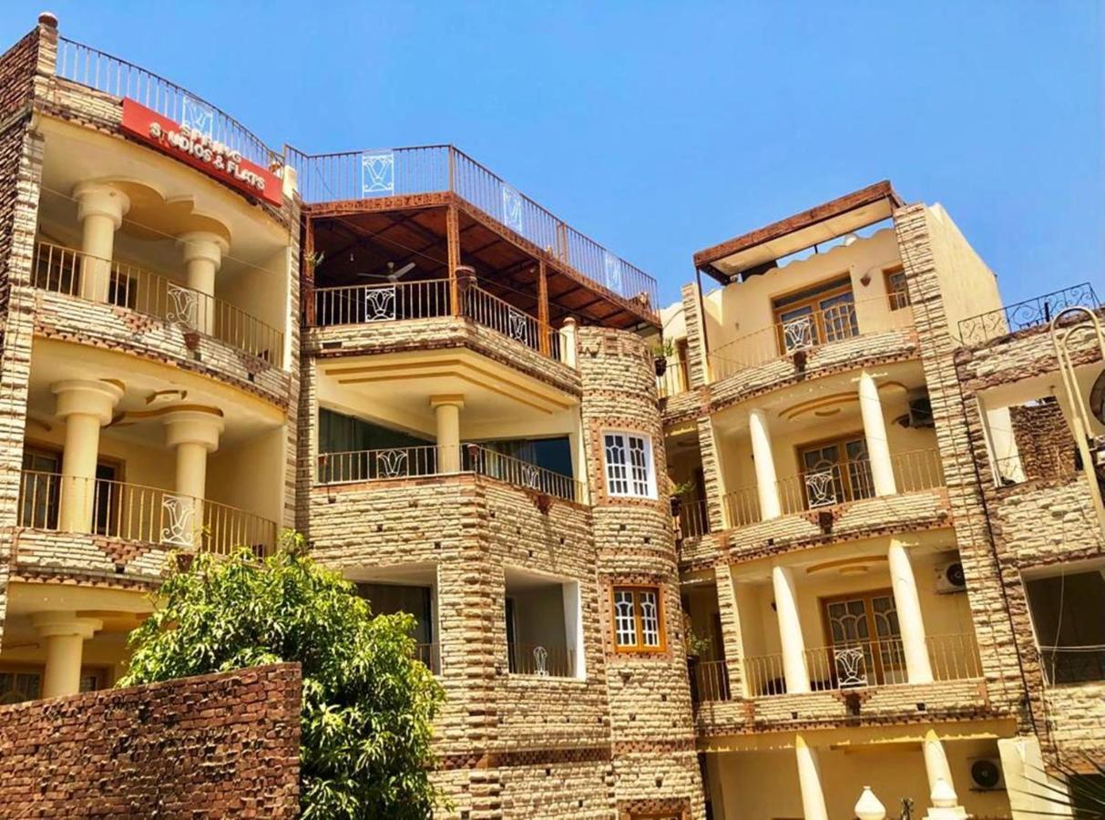 Spring Hotel Луксор Екстериор снимка