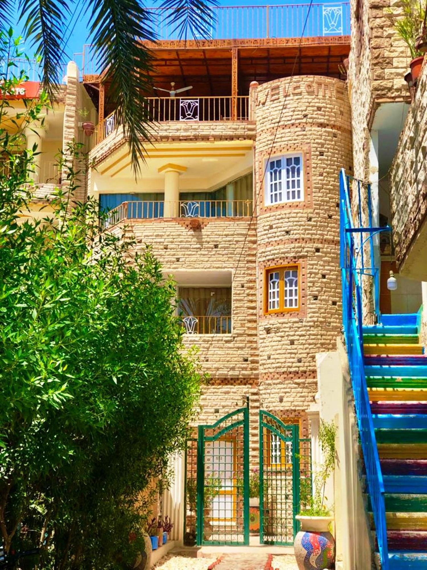 Spring Hotel Луксор Екстериор снимка