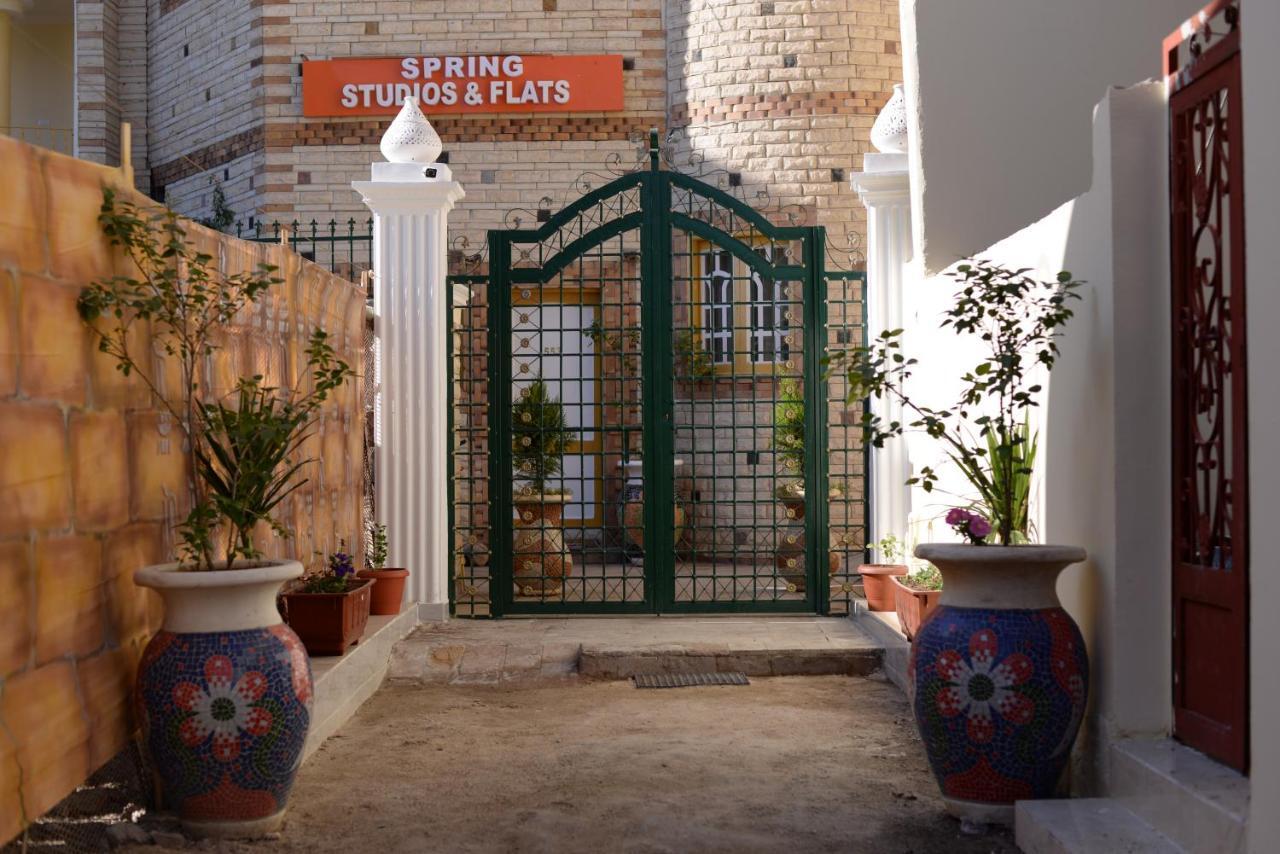 Spring Hotel Луксор Екстериор снимка